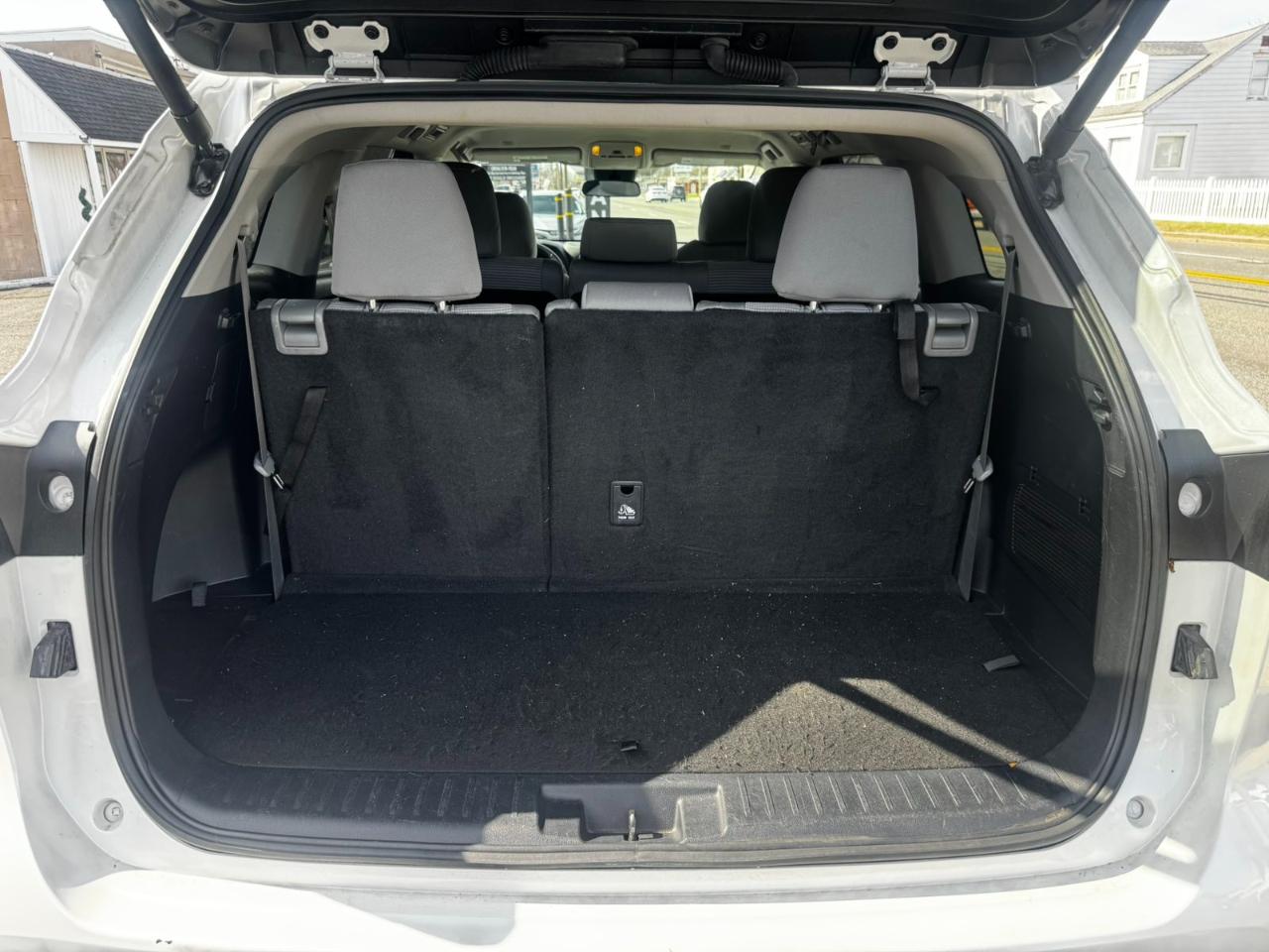 Toyota Highlander Hybrid LE AWD 2024