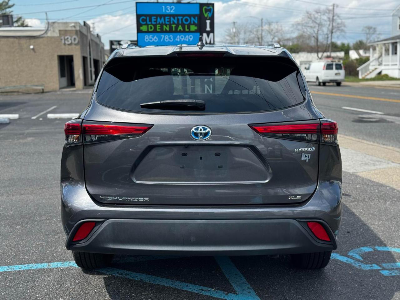 Toyota Highlander Hybrid XLE 2022