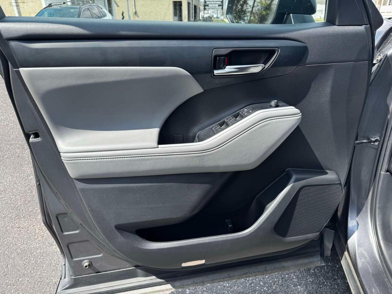 Toyota Highlander Hybrid XLE 2022