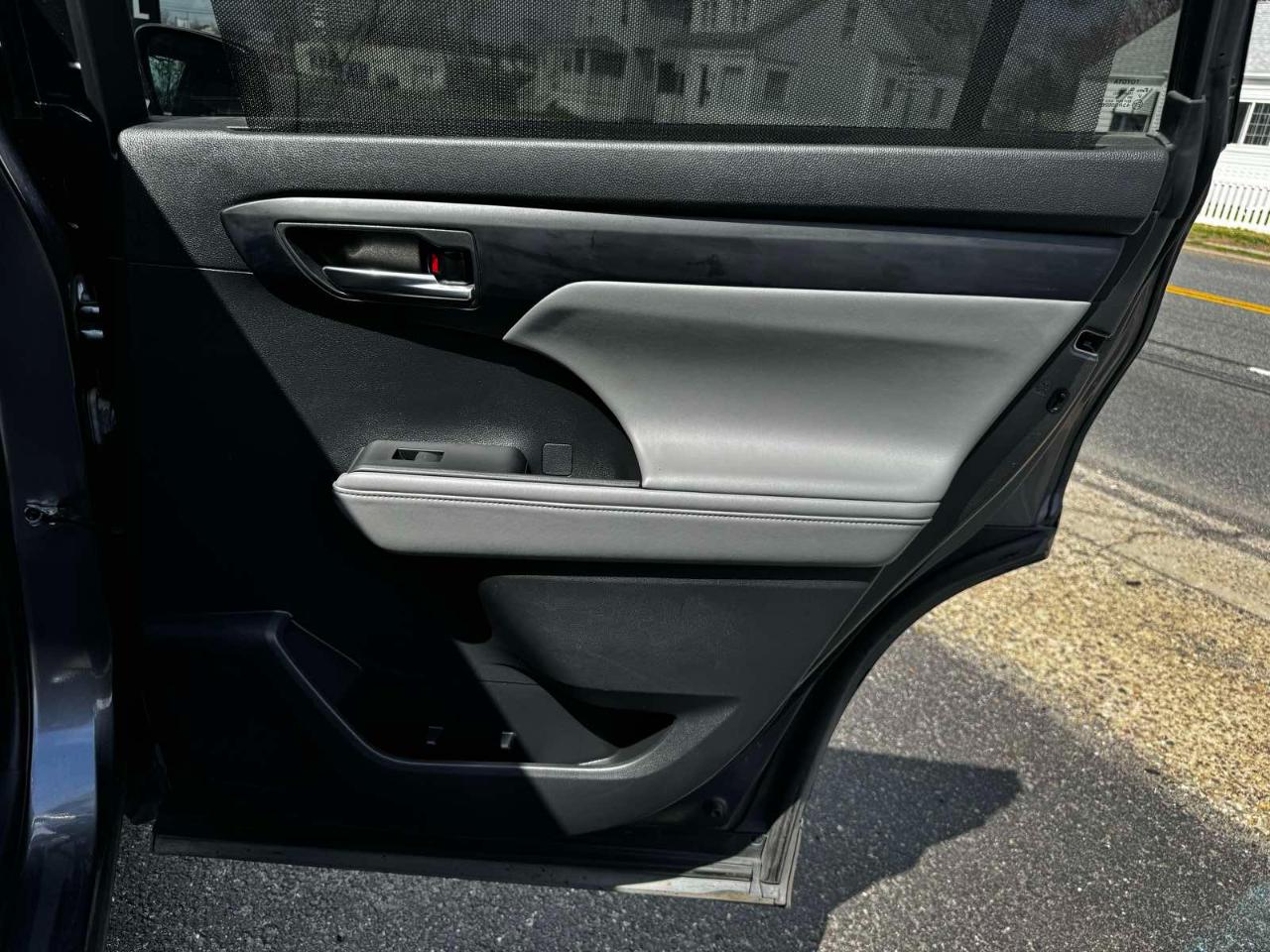 Toyota Highlander Hybrid XLE 2022