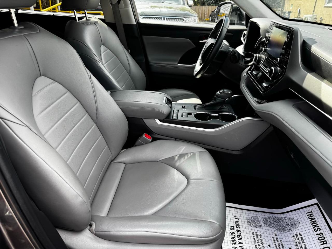 Toyota Highlander Hybrid XLE 2022