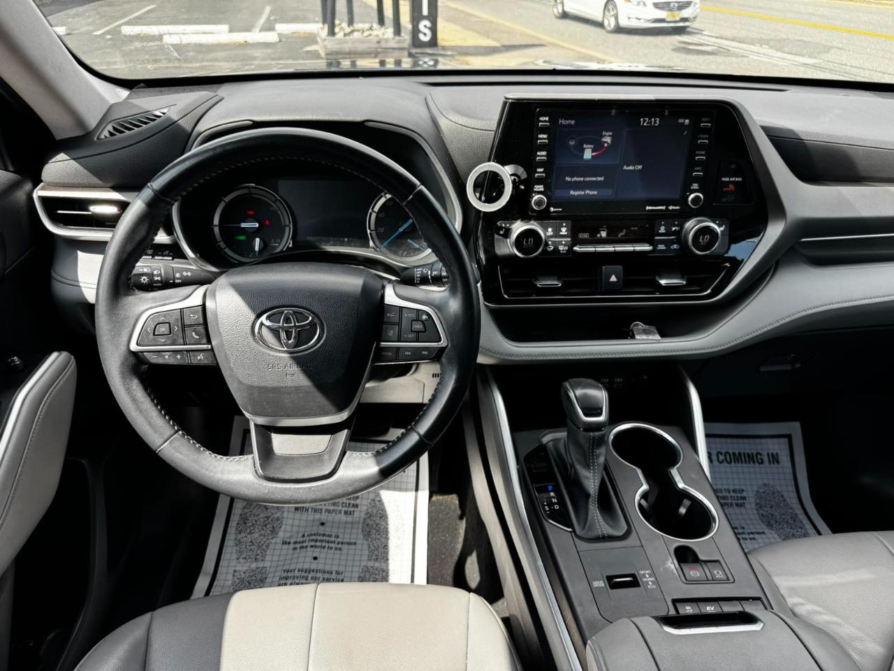 Toyota Highlander Hybrid XLE 2022