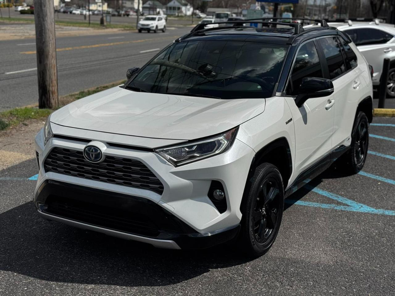 Toyota RAV4 Hybrid XSE 2019