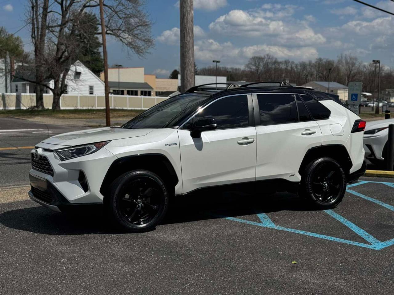 Toyota RAV4 Hybrid XSE 2019