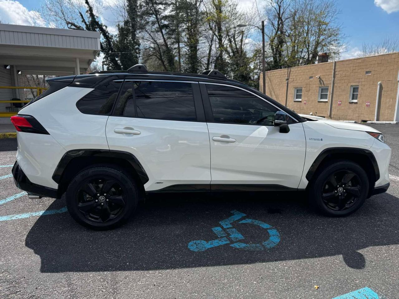 Toyota RAV4 Hybrid XSE 2019