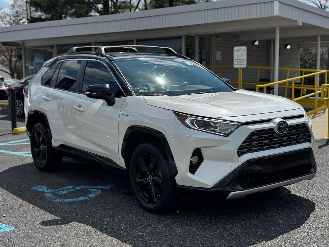 Toyota RAV4 Hybrid XSE 2019