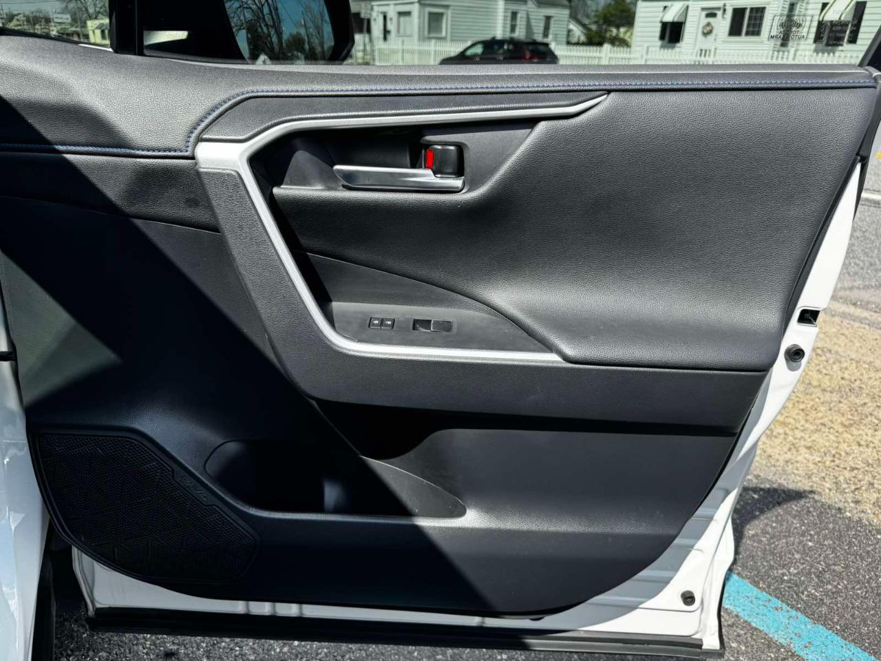 Toyota RAV4 Hybrid XSE 2019