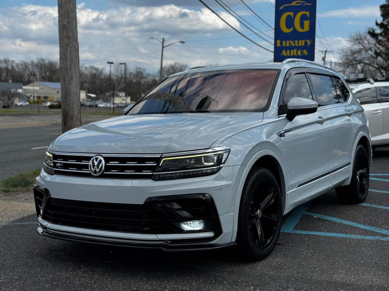 Volkswagen Tiguan SEL Premium R-Line 4D SUV 4Motion 2019