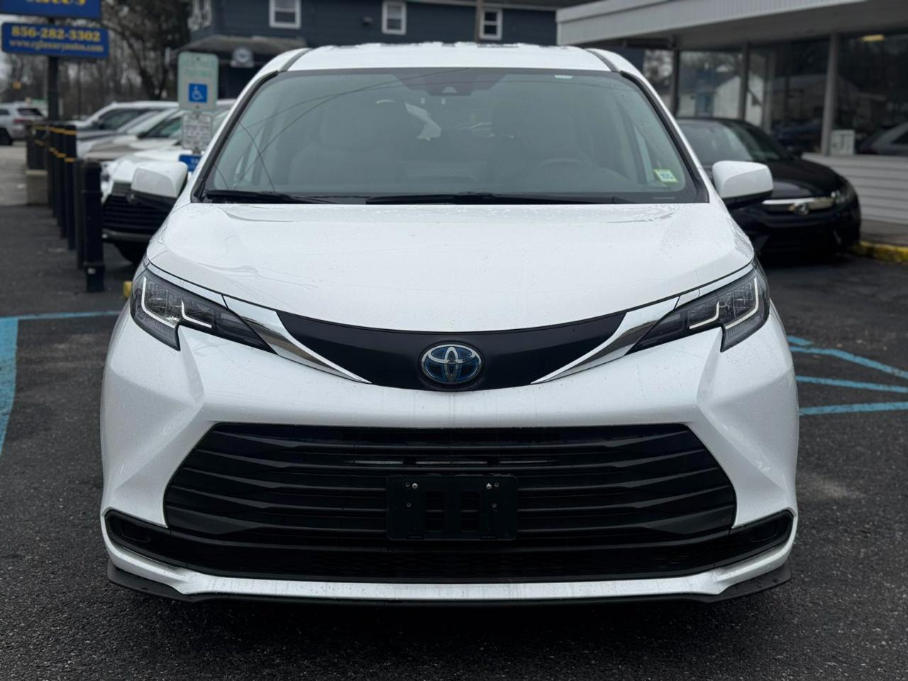 Toyota Sienna LE 8-Passenger 2022