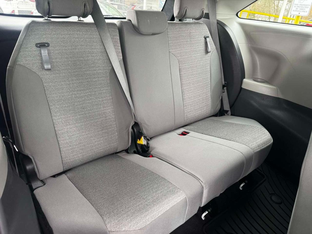 Toyota Sienna LE 8-Passenger 2022