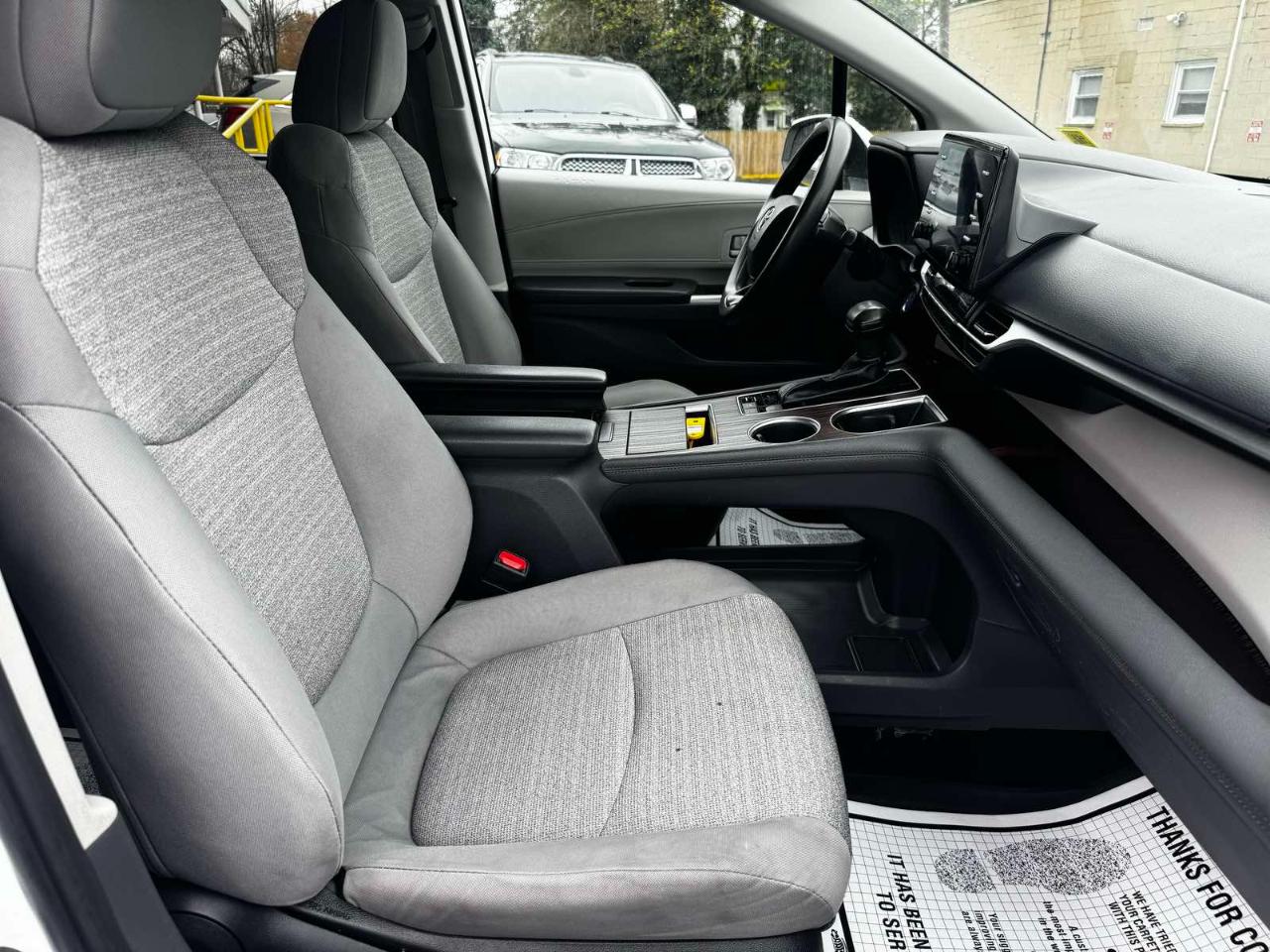 Toyota Sienna LE 8-Passenger 2022