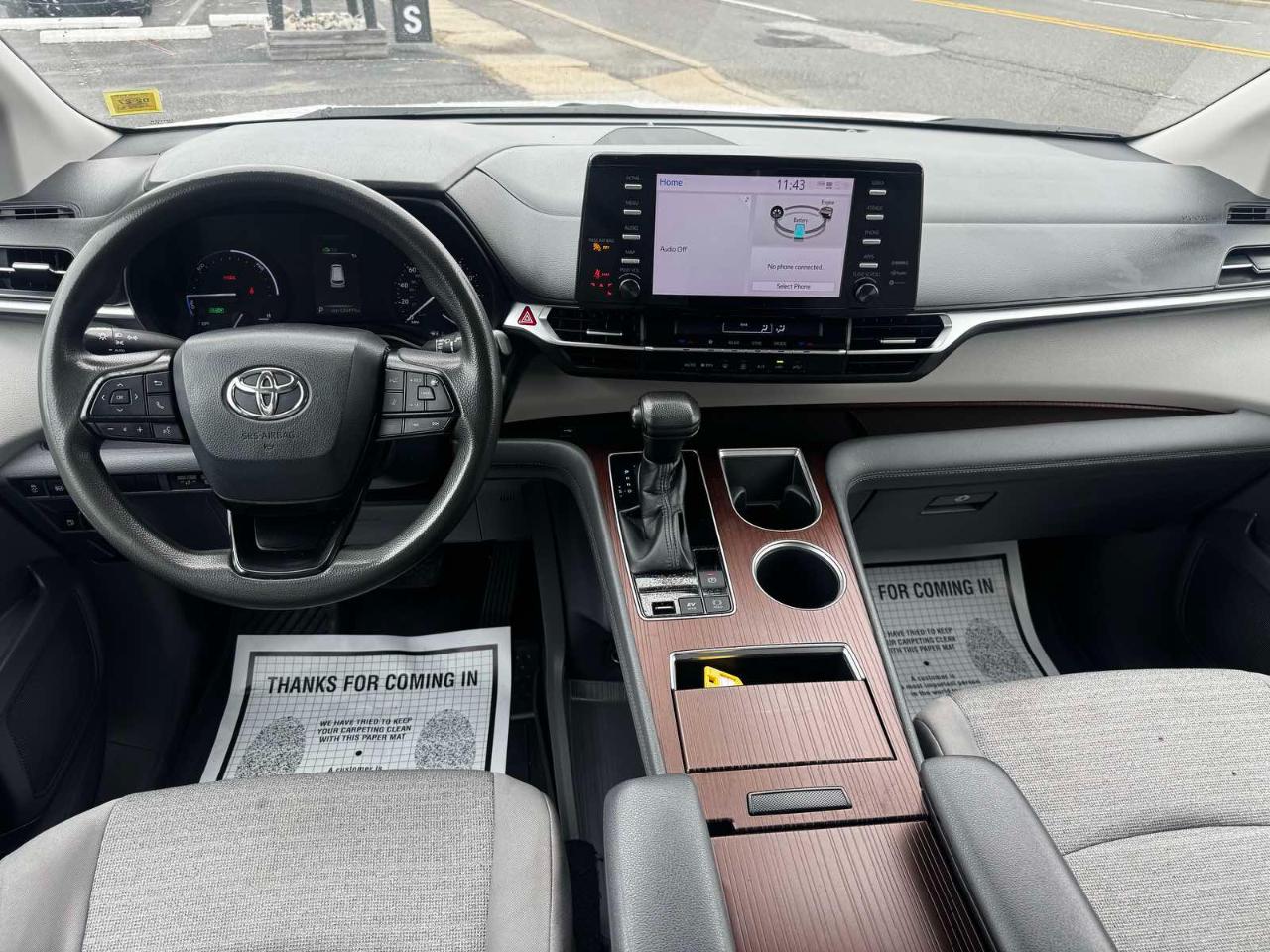 Toyota Sienna LE 8-Passenger 2022