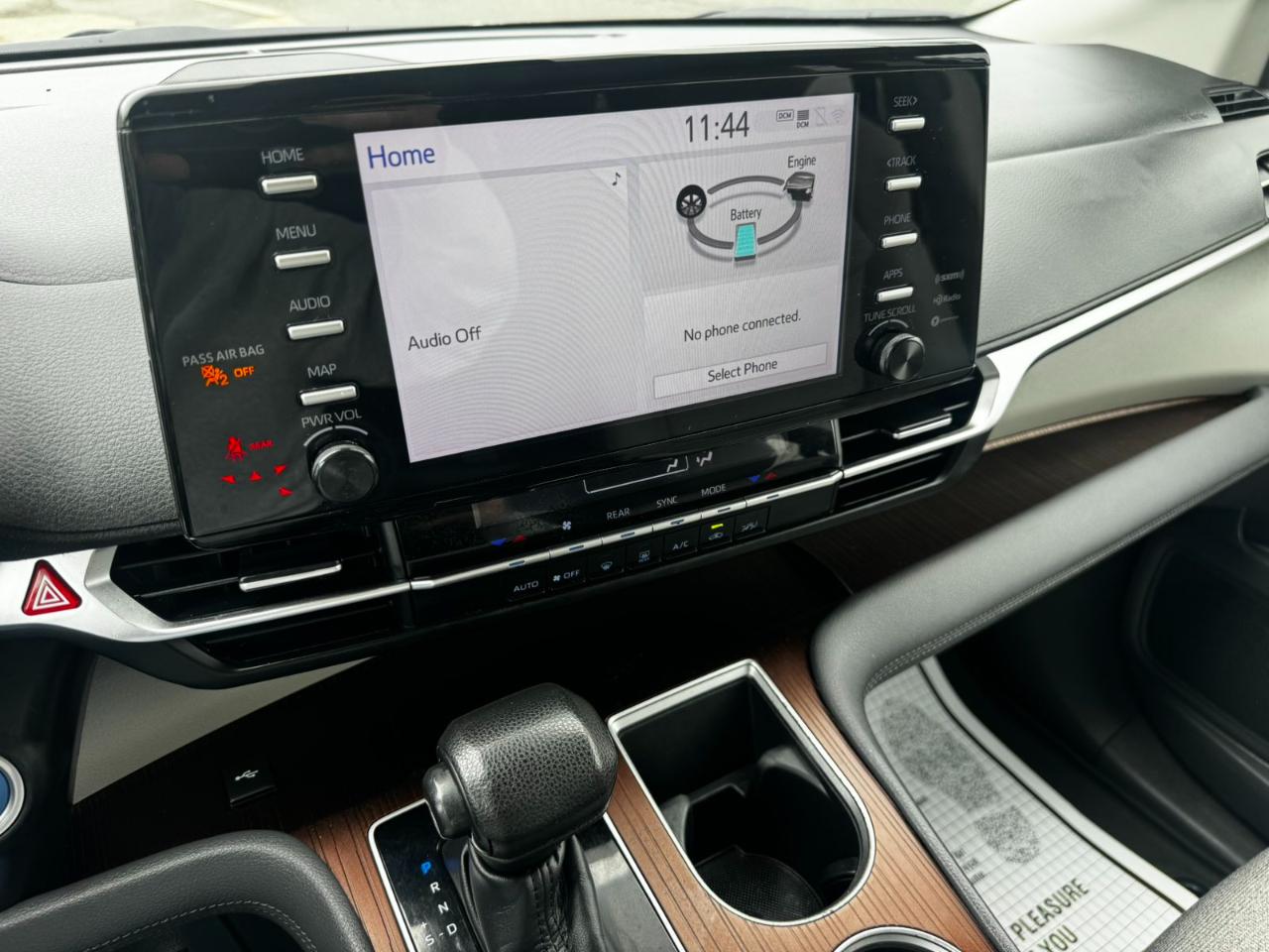 Toyota Sienna LE 8-Passenger 2022