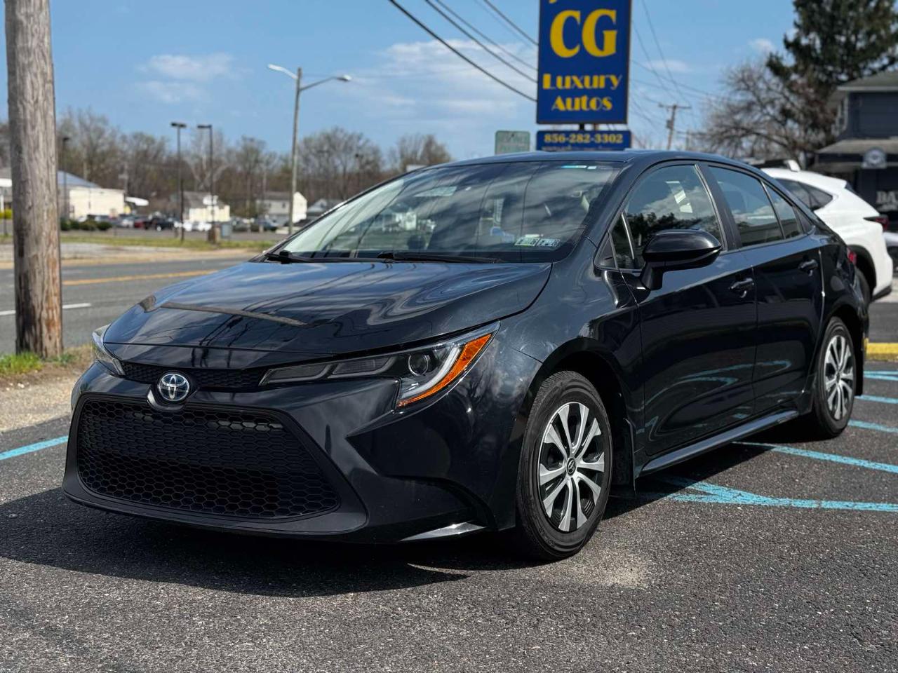 Toyota Corolla LE Hybrid 2022