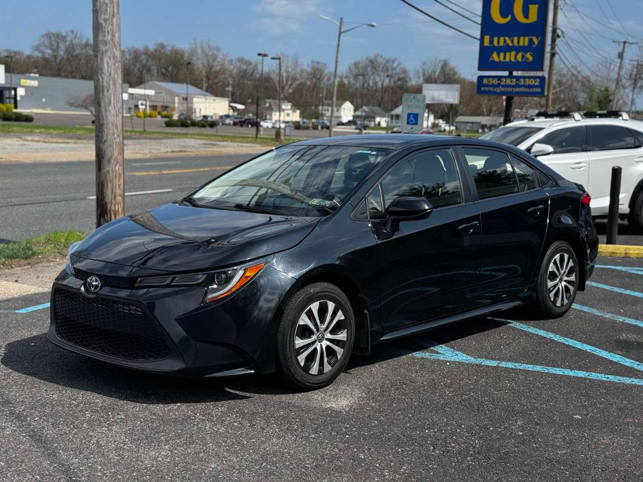 Toyota Corolla LE Hybrid 2022