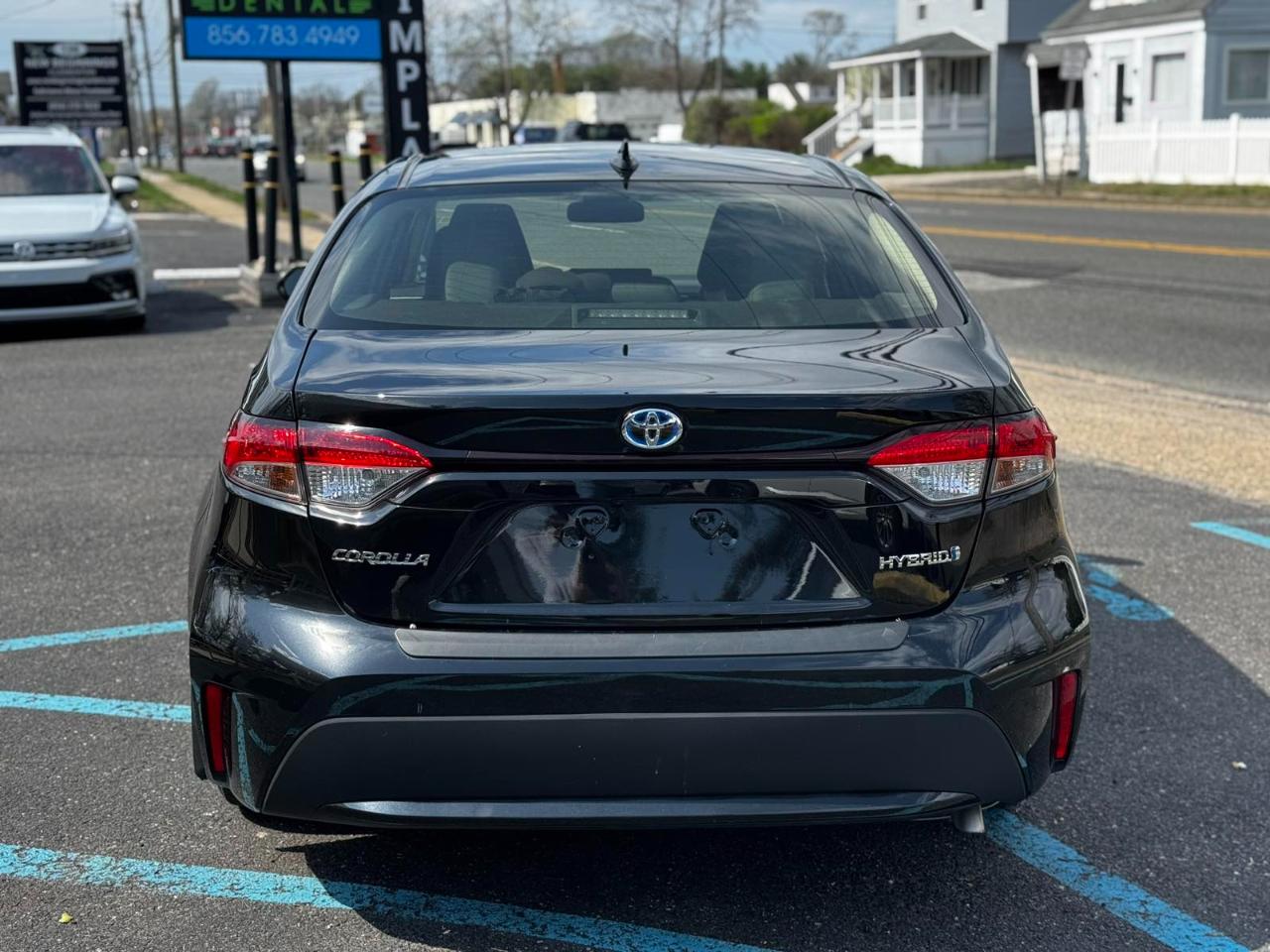 Toyota Corolla LE Hybrid 2022