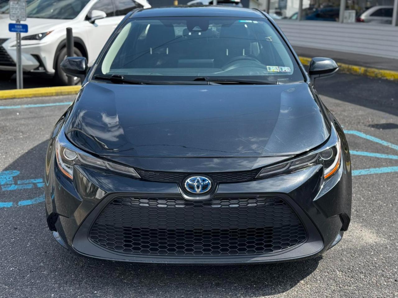 Toyota Corolla LE Hybrid 2022