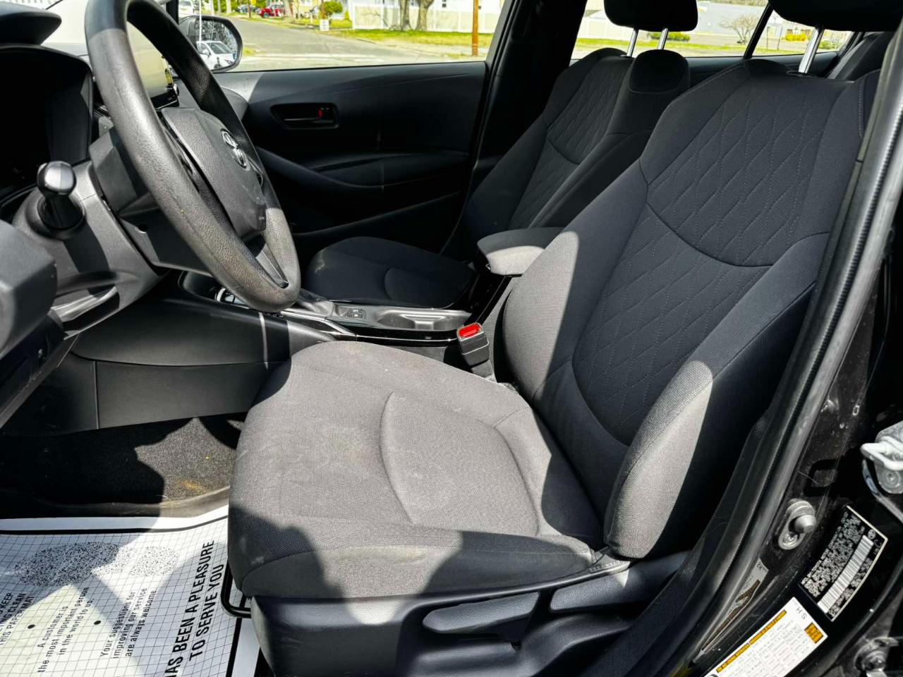 Toyota Corolla LE Hybrid 2022