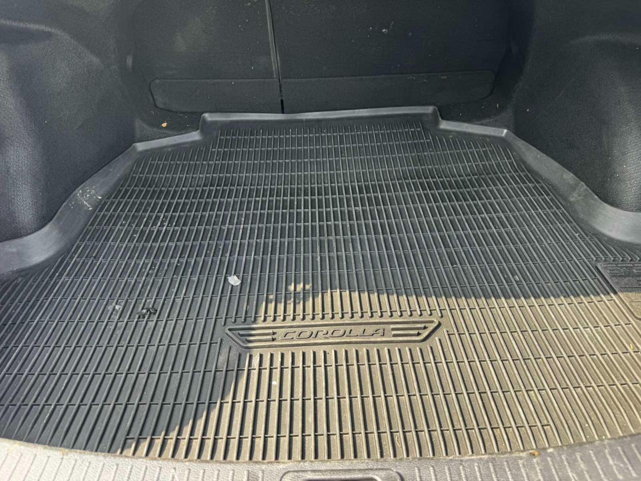 Toyota Corolla LE Hybrid 2022