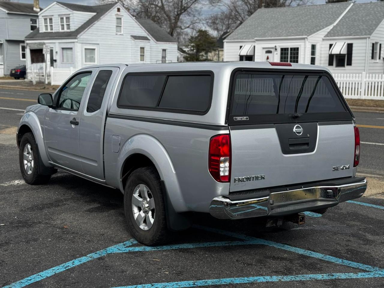 Nissan Frontier SE-V6 2010