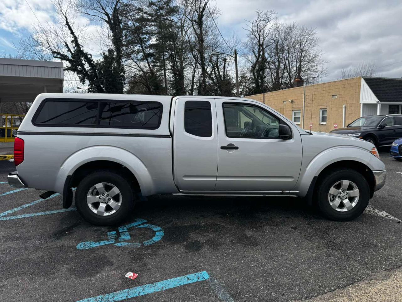Nissan Frontier SE-V6 2010