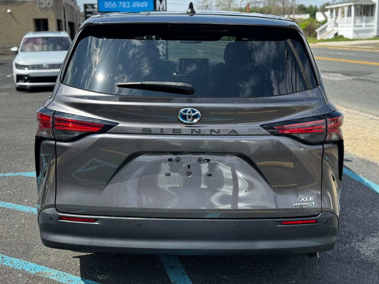 Toyota Sienna XLE 7-Passenger 2021