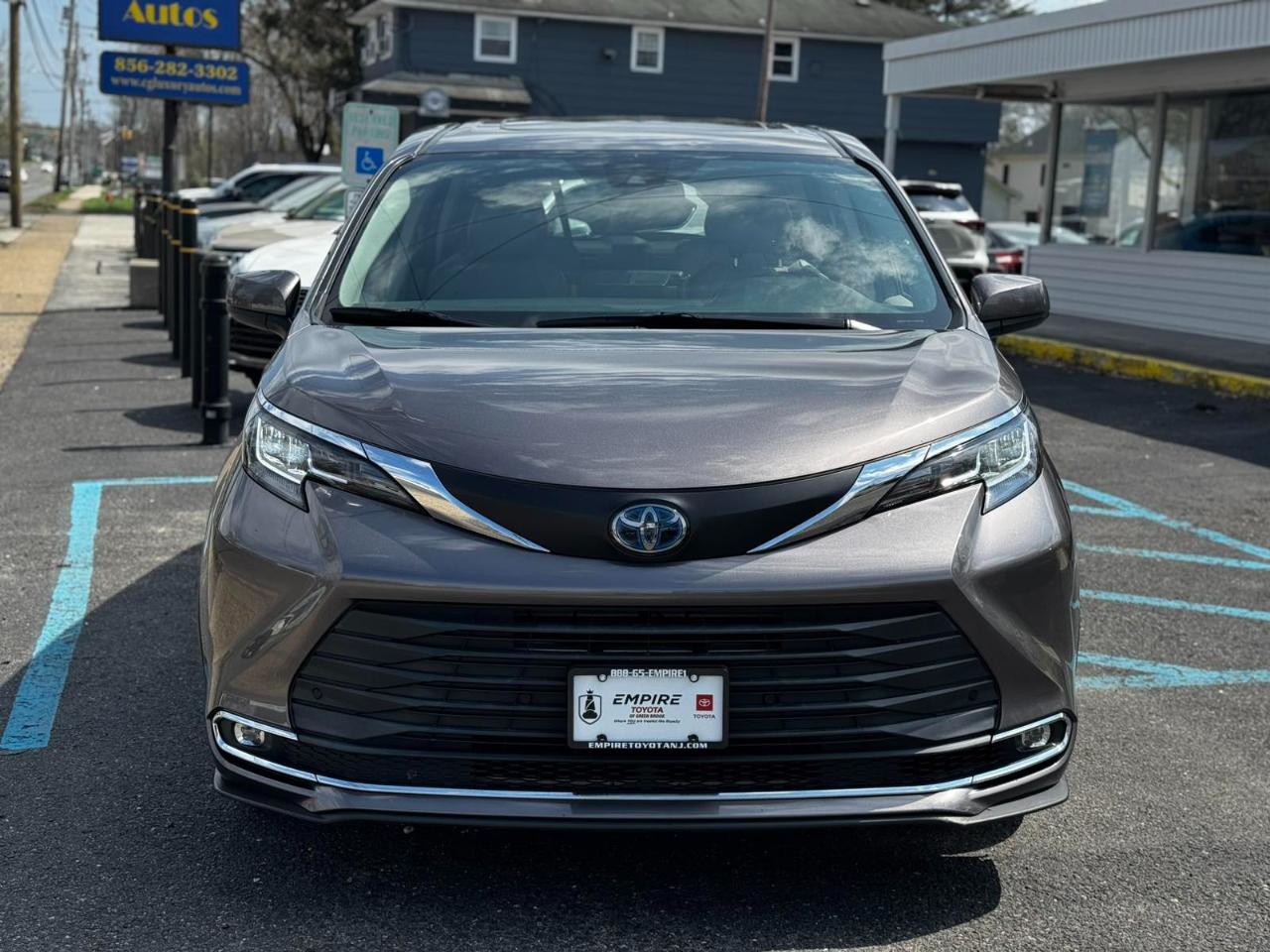 Toyota Sienna XLE 7-Passenger 2021