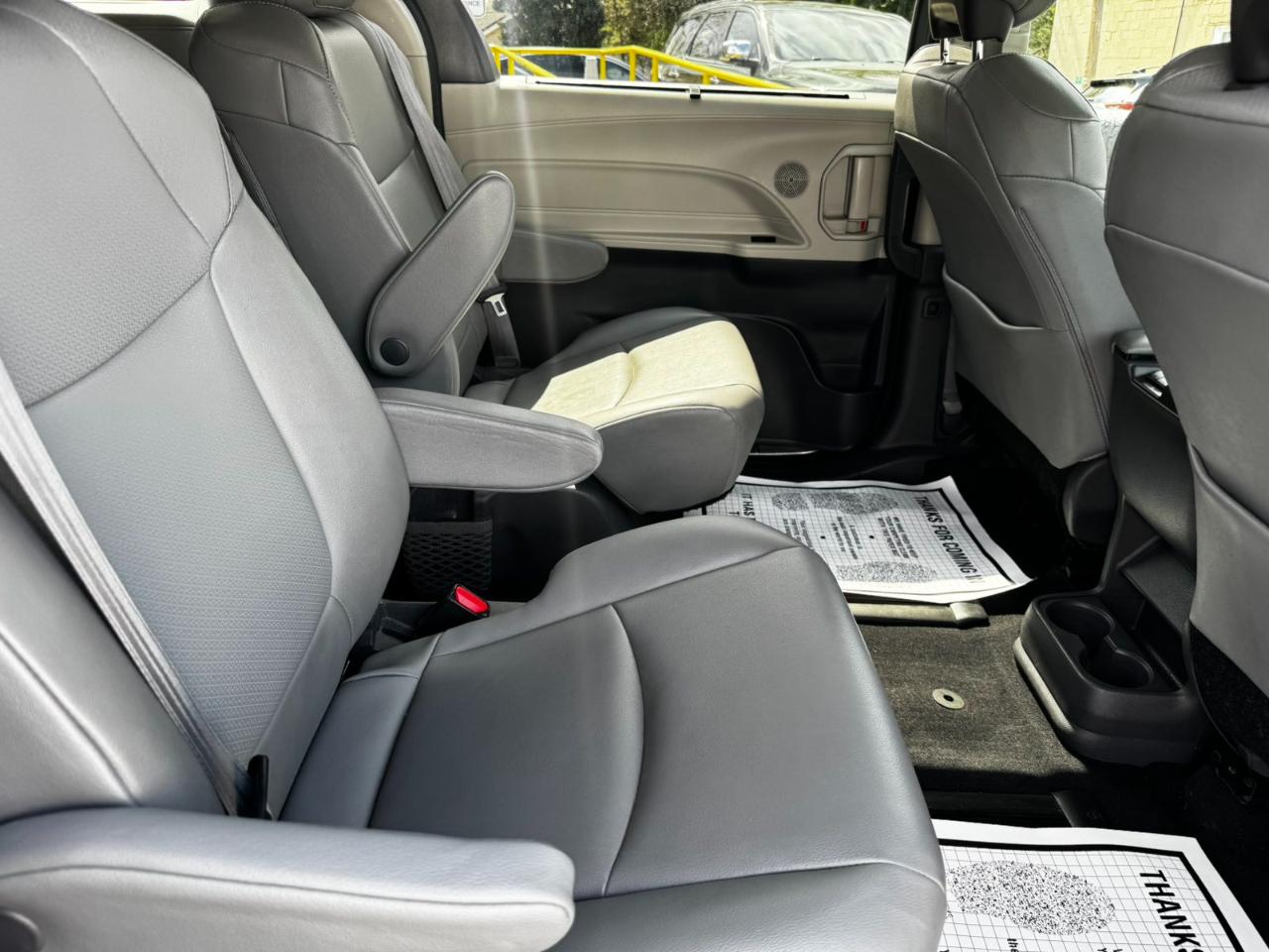 Toyota Sienna XLE 7-Passenger 2021