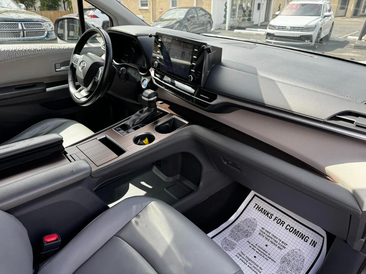 Toyota Sienna XLE 7-Passenger 2021