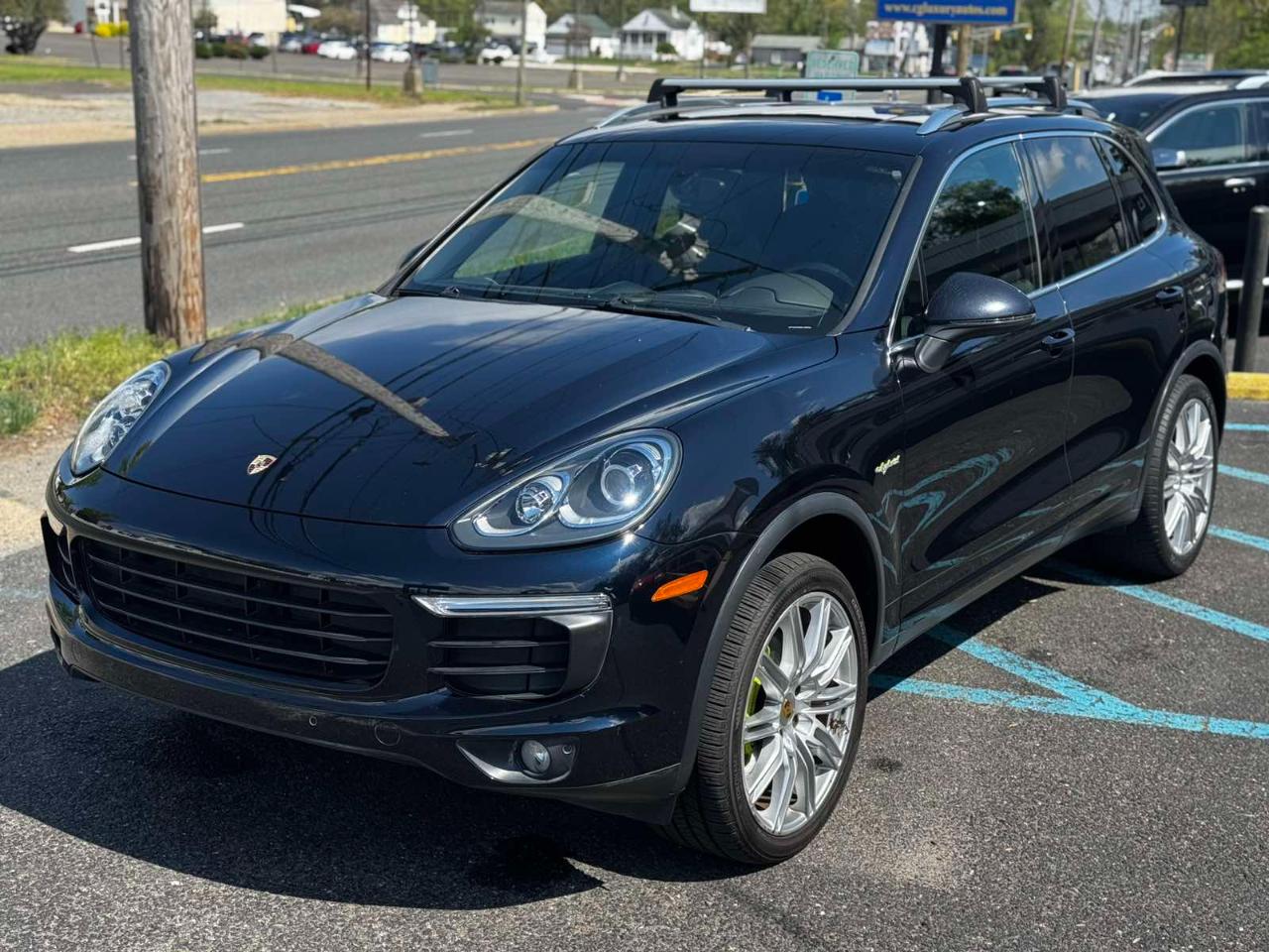 Porsche Cayenne Hybrid S 2016