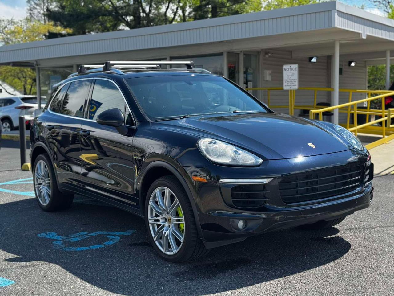 Porsche Cayenne Hybrid S 2016