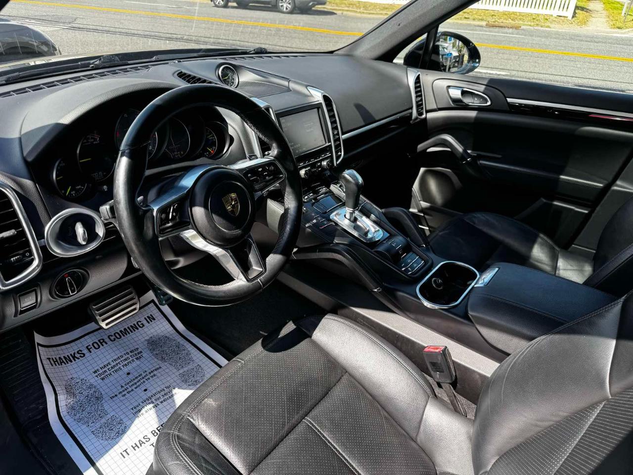 Porsche Cayenne Hybrid S 2016