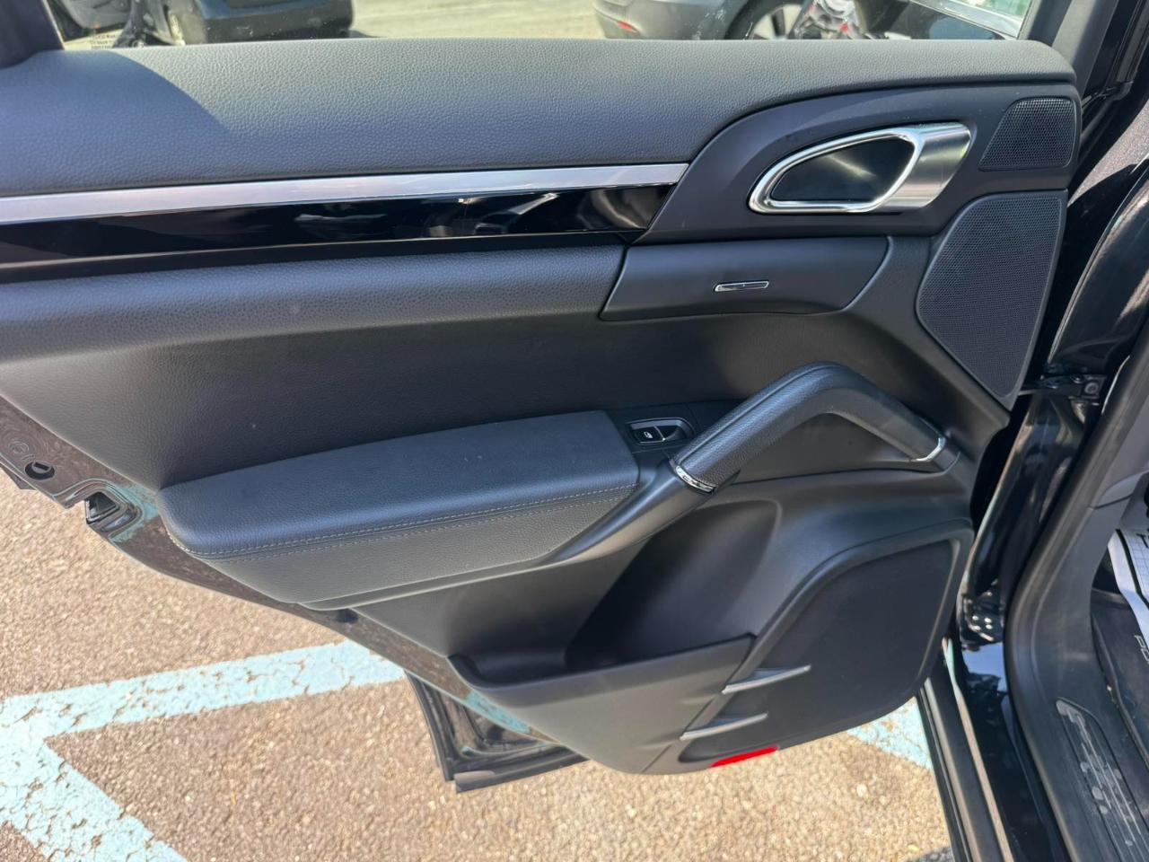 Porsche Cayenne Hybrid S 2016