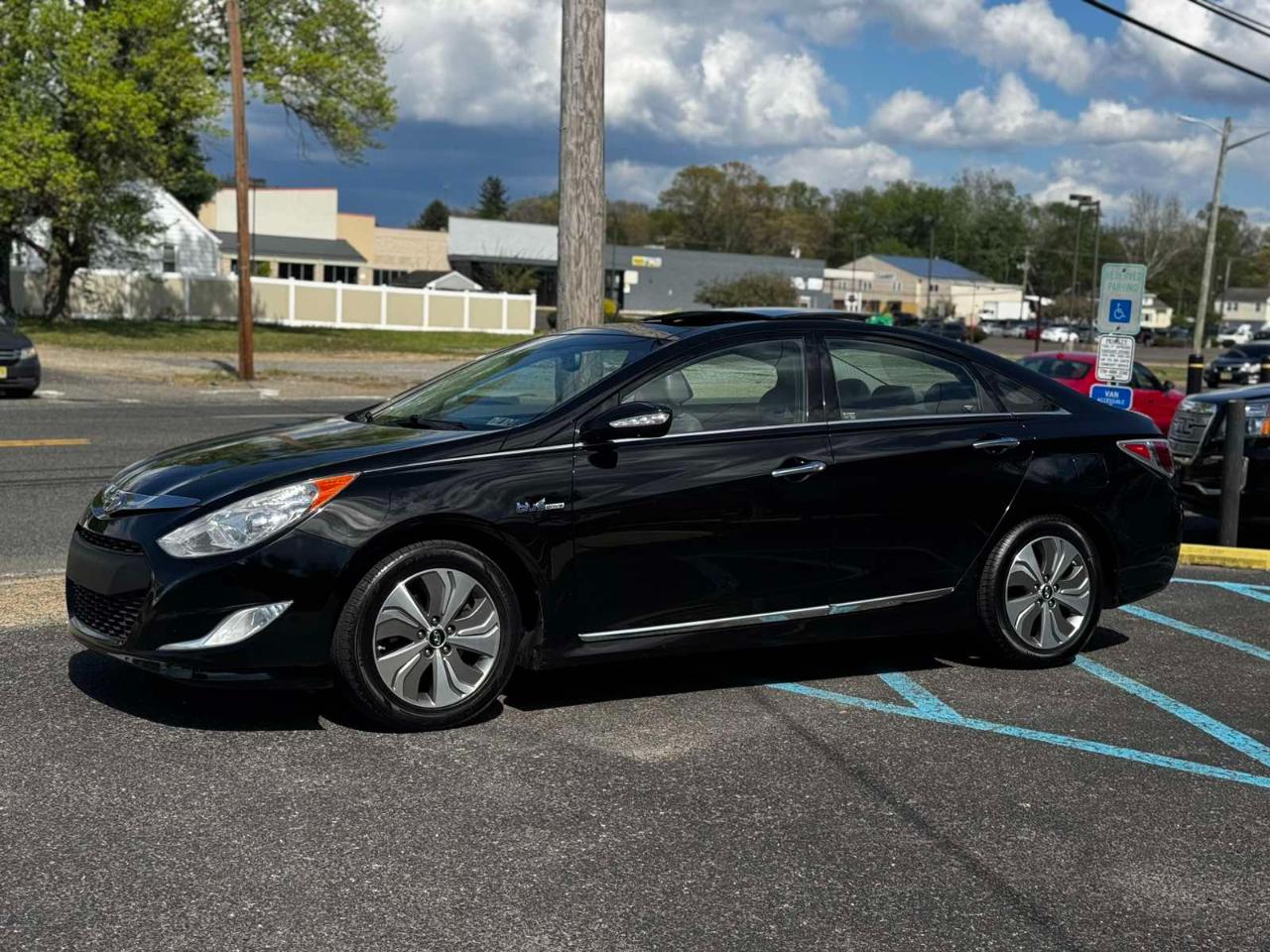 Hyundai Sonata Hybrid Limited 2014