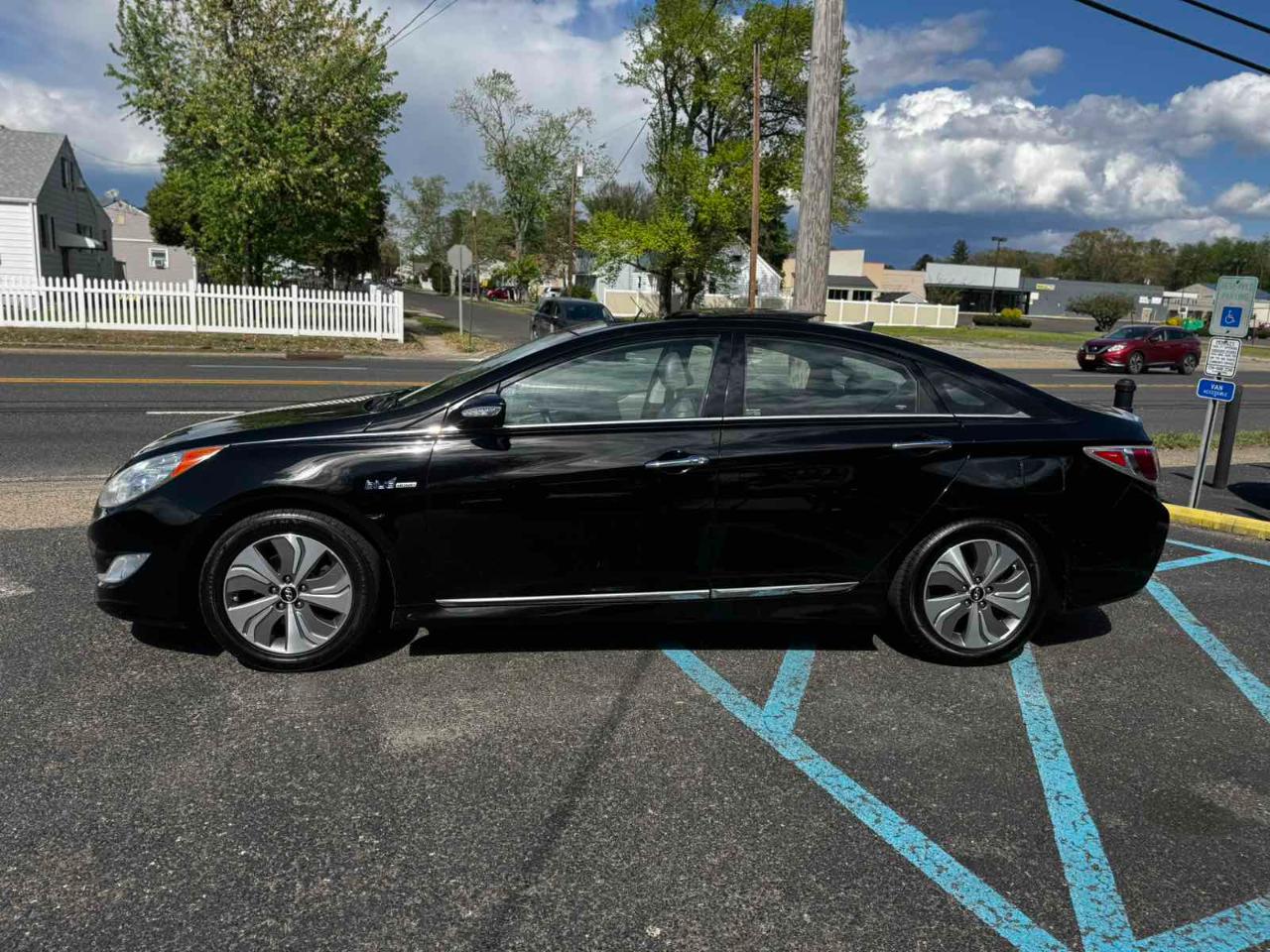 Hyundai Sonata Hybrid Limited 2014