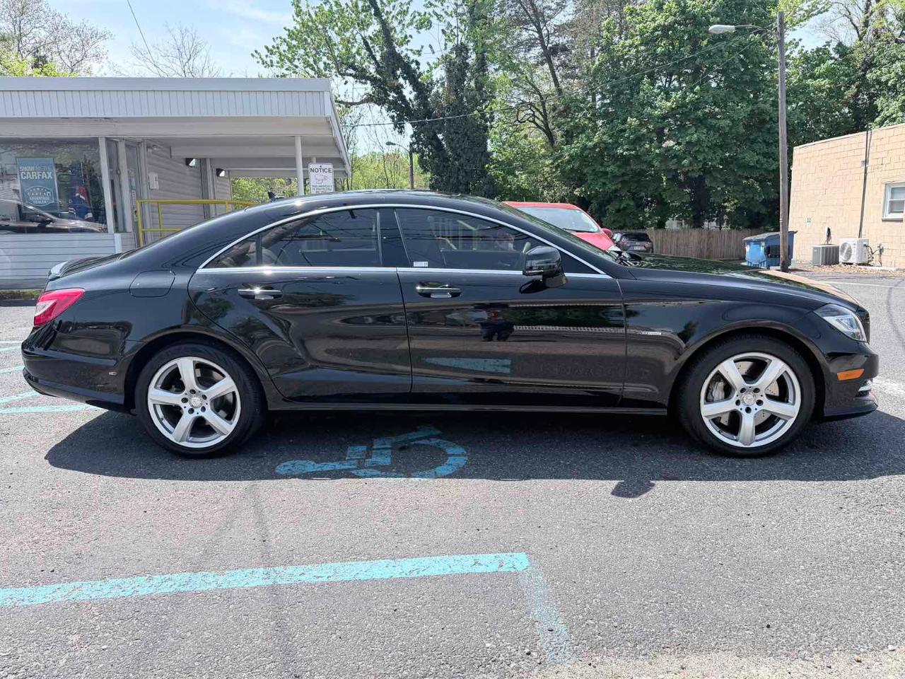 Mercedes-Benz CLS-Class CLS550 4MATIC 2012