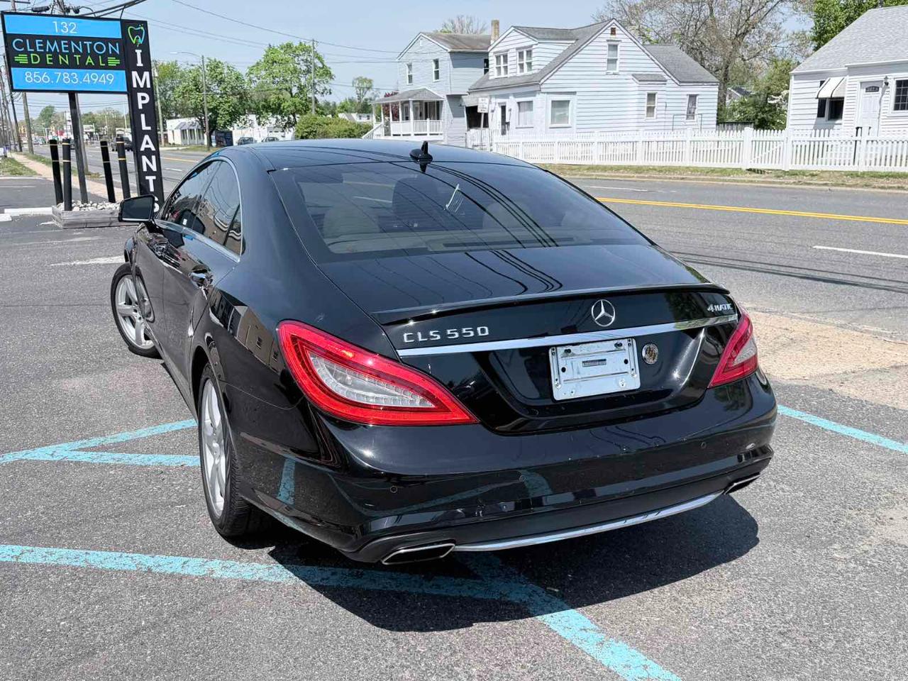 Mercedes-Benz CLS-Class CLS550 4MATIC 2012