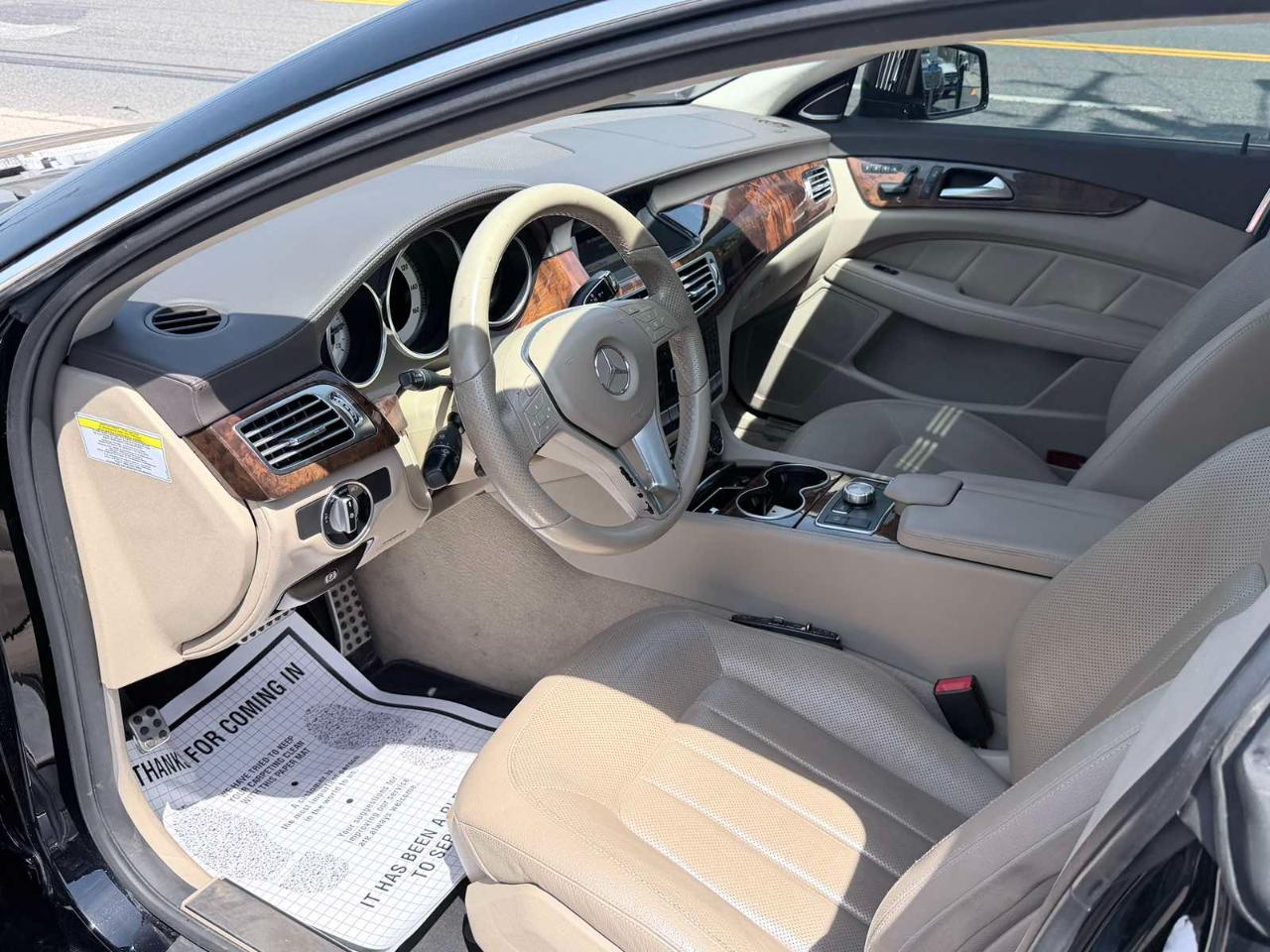 Mercedes-Benz CLS-Class CLS550 4MATIC 2012