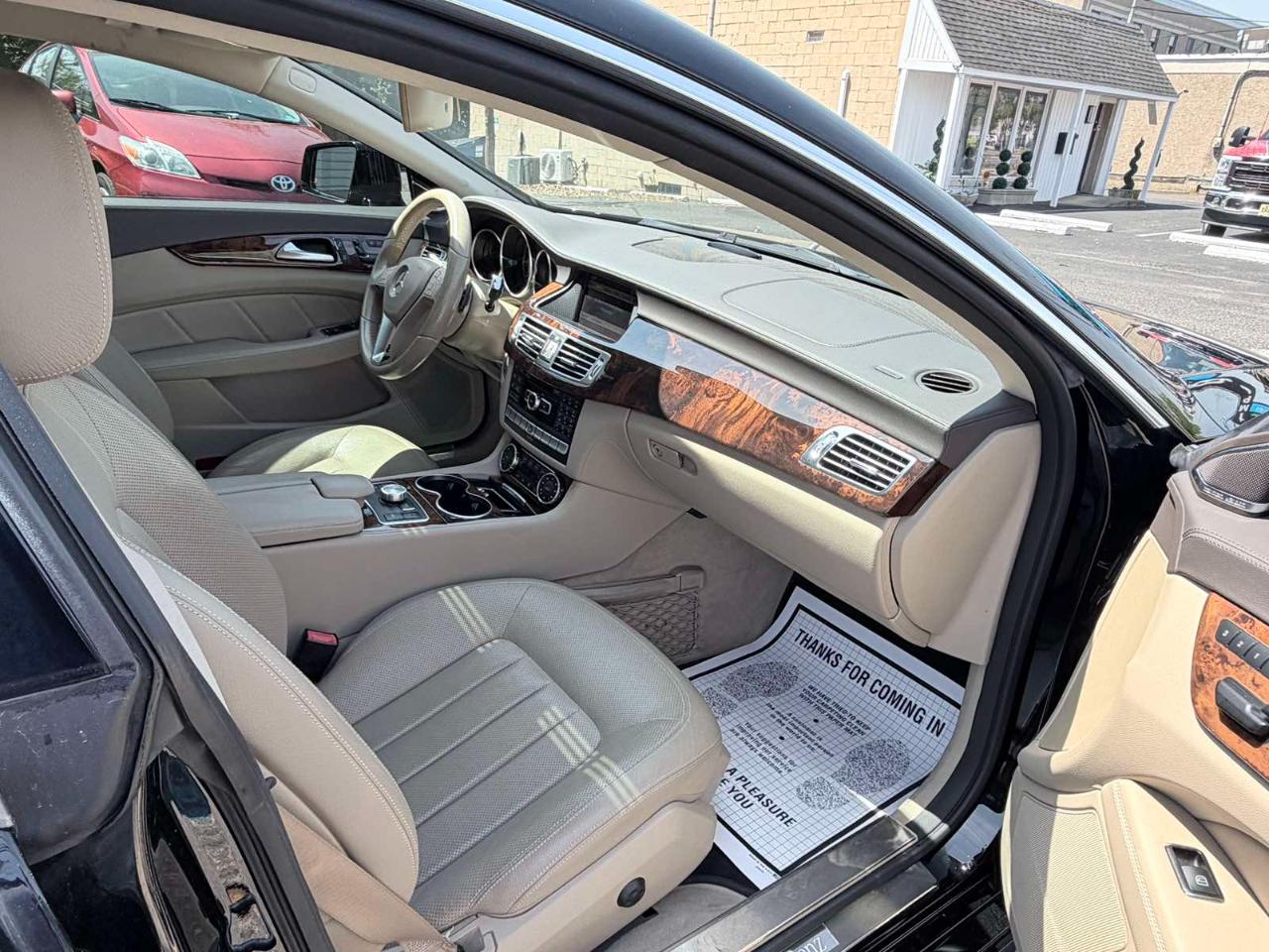 Mercedes-Benz CLS-Class CLS550 4MATIC 2012