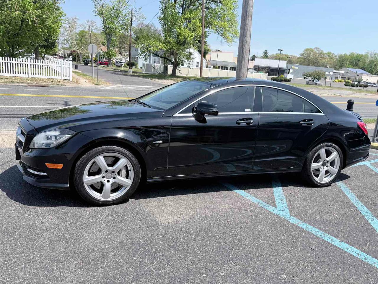 Mercedes-Benz CLS-Class CLS550 4MATIC 2012