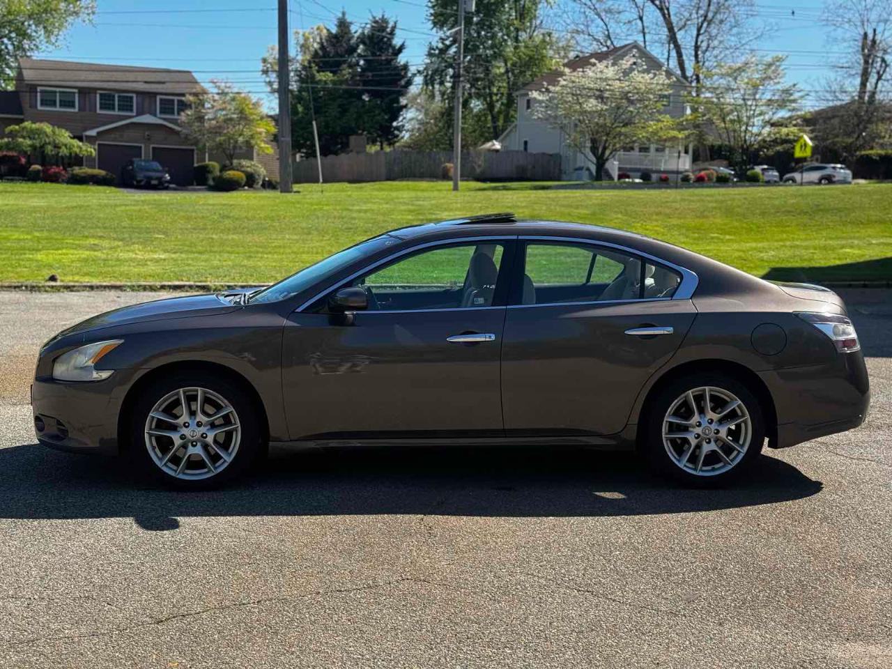 Nissan Maxima SV 2013