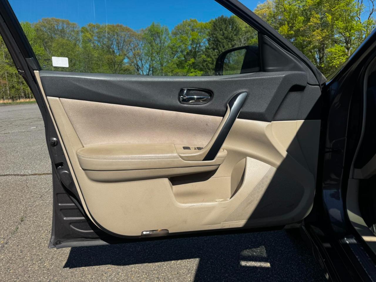 Nissan Maxima SV 2013