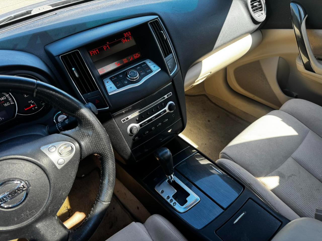 Nissan Maxima SV 2013