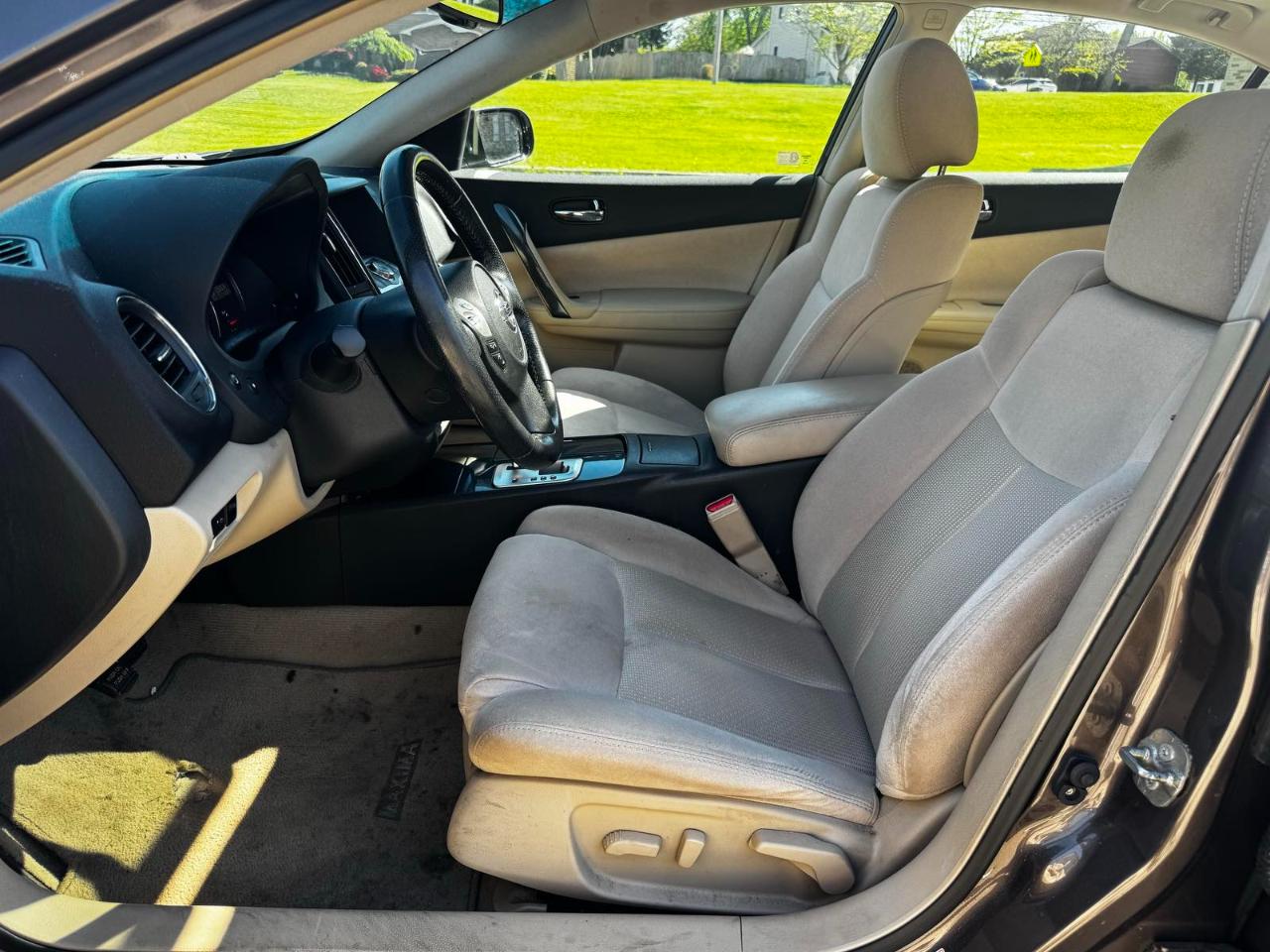 Nissan Maxima SV 2013