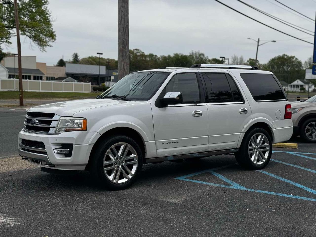 Ford Expedition Platinum 4WD 2016