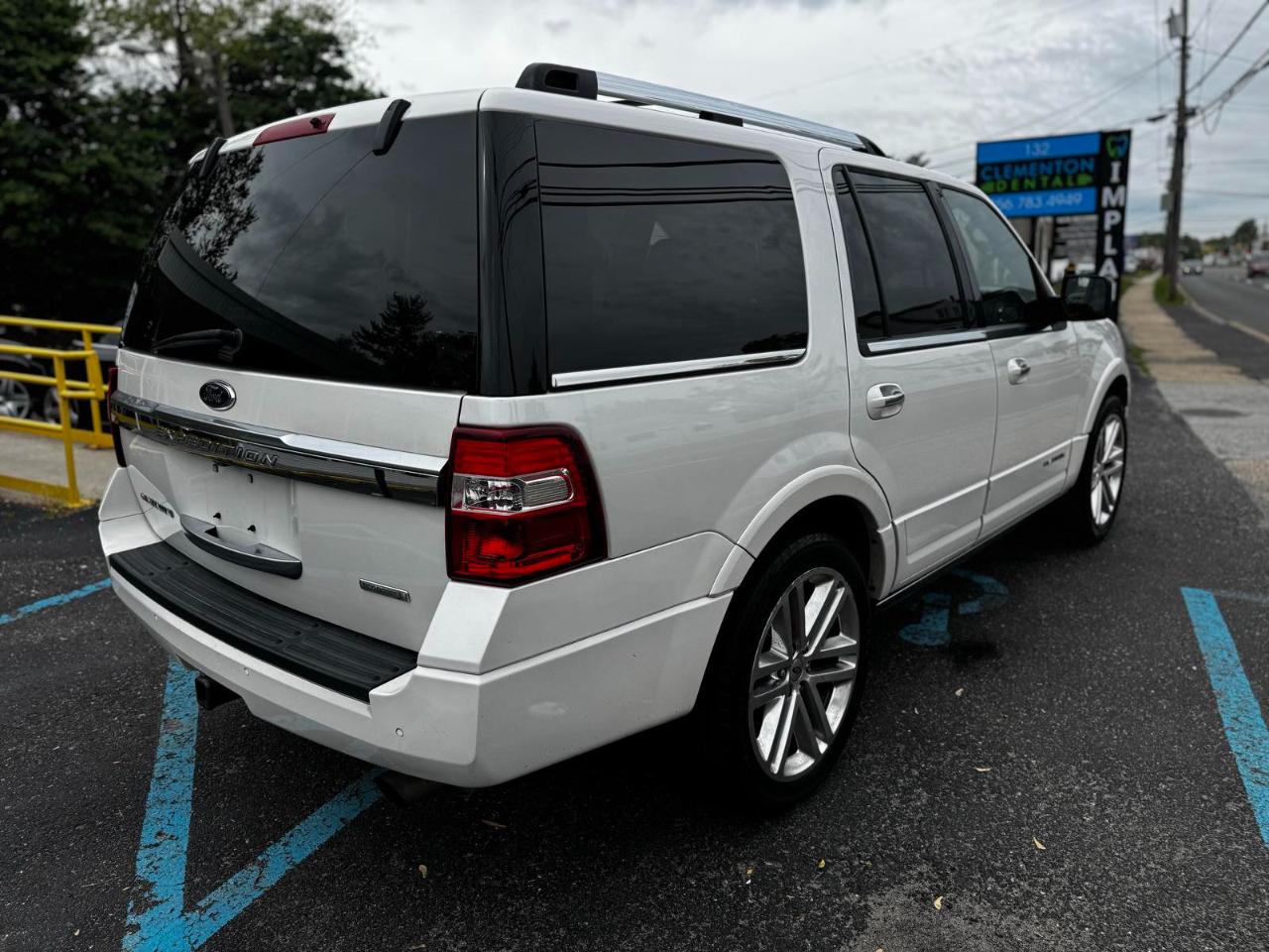 Ford Expedition Platinum 4WD 2016