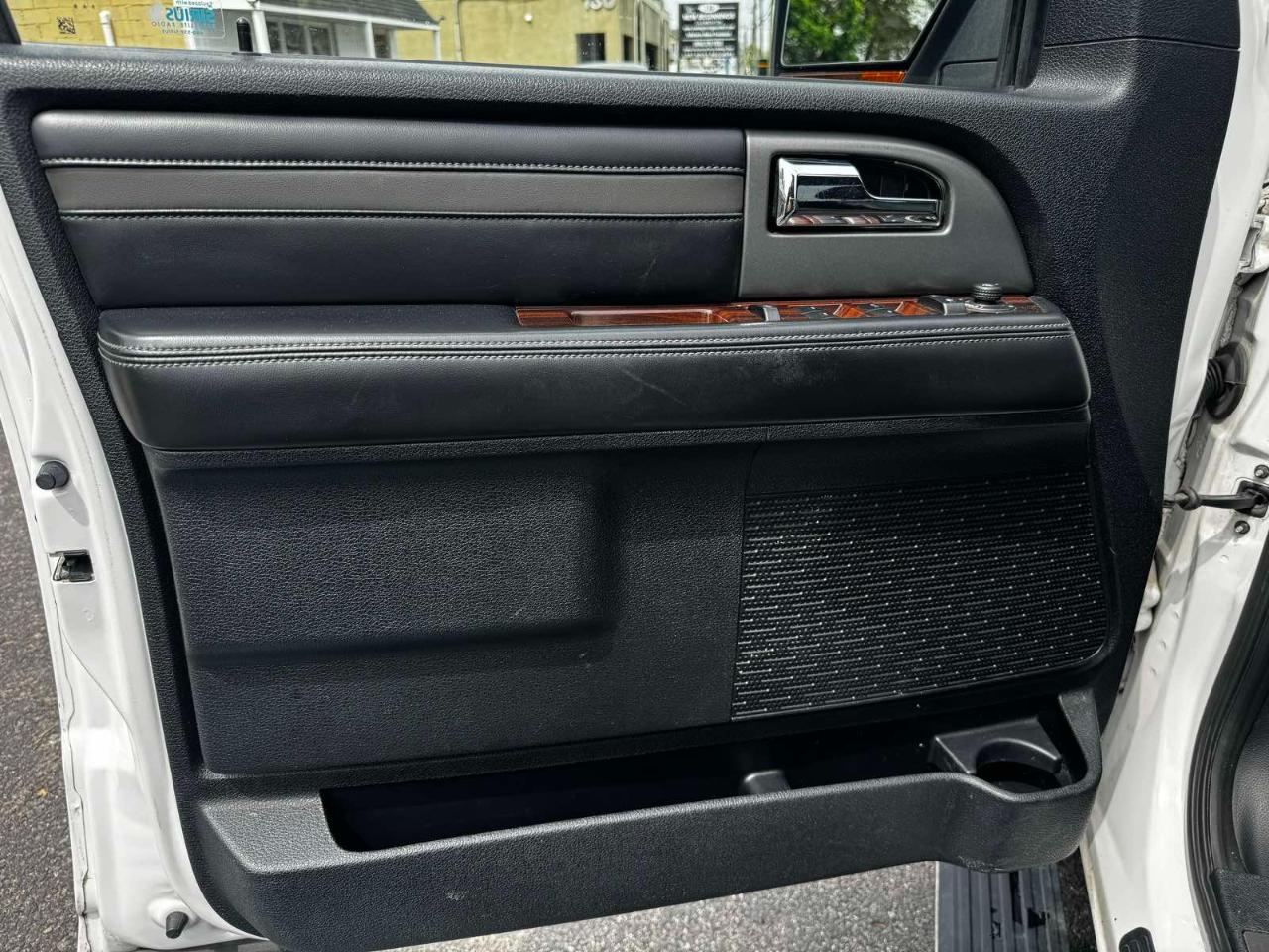 Ford Expedition Platinum 4WD 2016