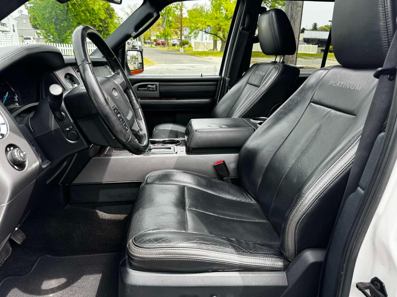 Ford Expedition Platinum 4WD 2016