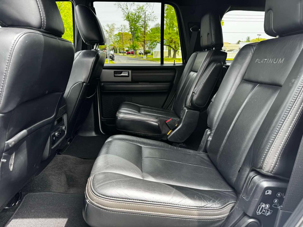 Ford Expedition Platinum 4WD 2016