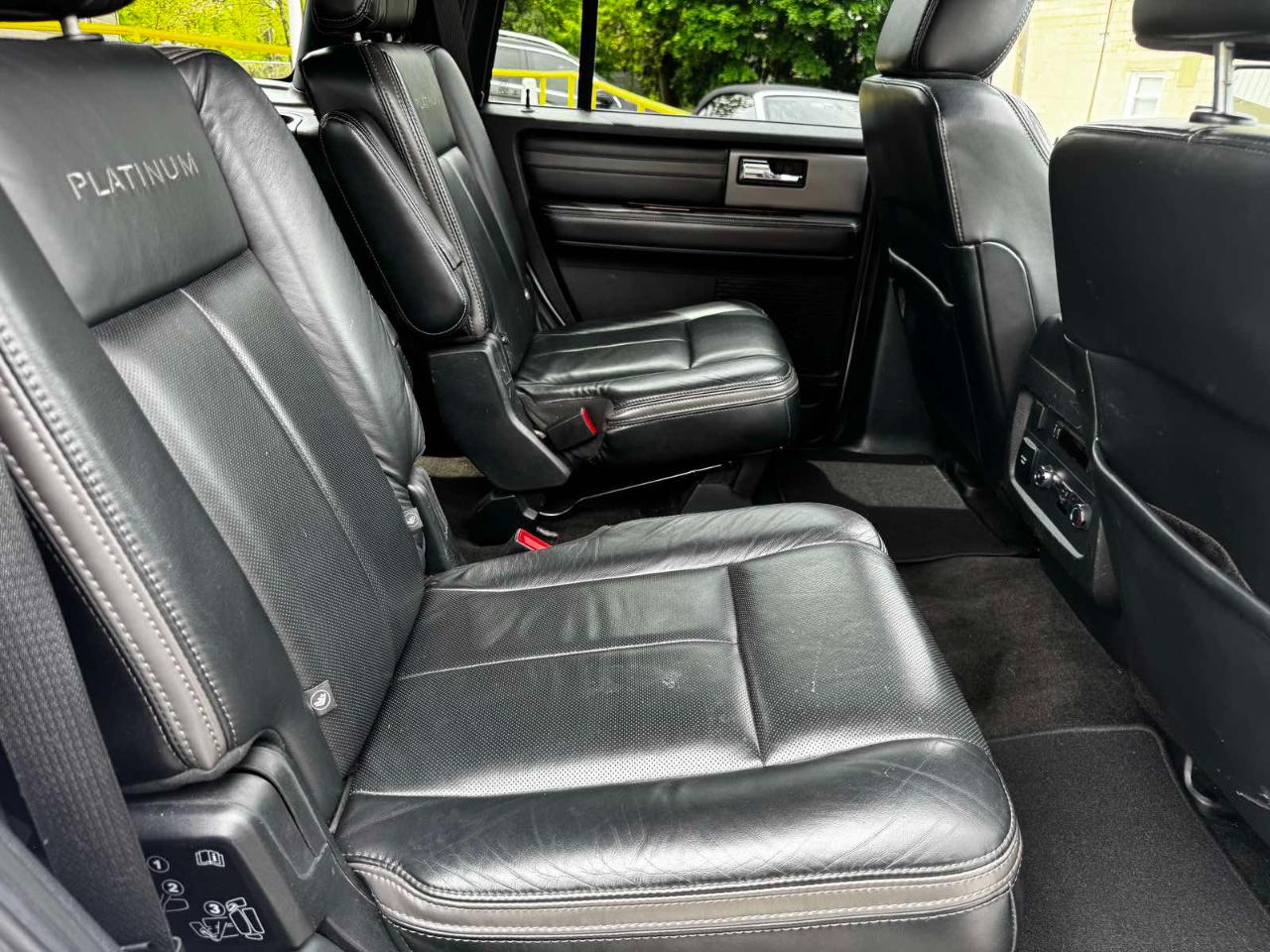 Ford Expedition Platinum 4WD 2016